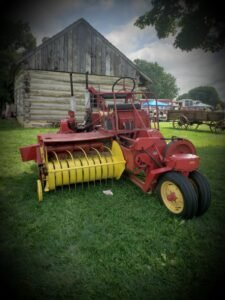 New Holland 166 square baler